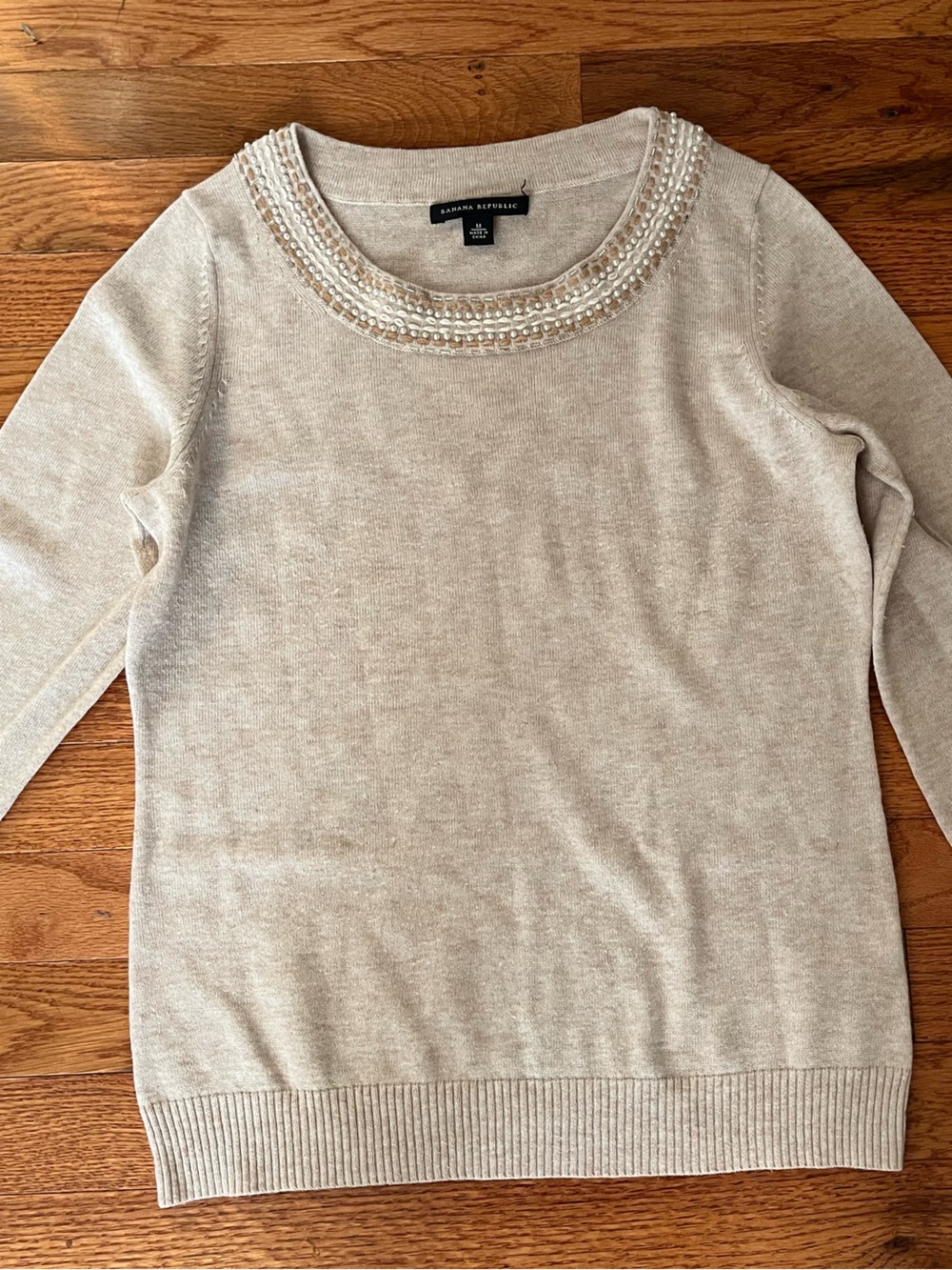Banana Republic Beaded Crewneck Sweater in Light Beige/Oatmeal Sz M Long Sleeves